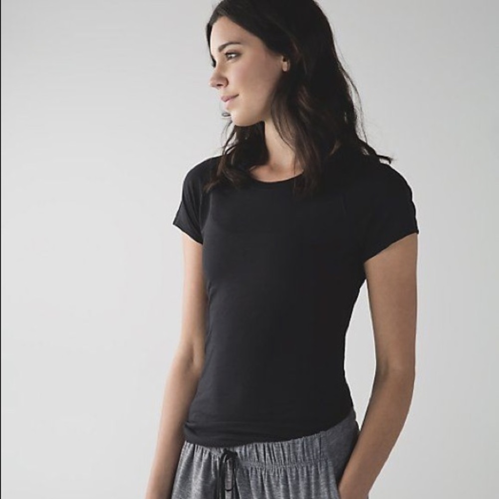 Lululemon Let Be Short Sleeve Tee